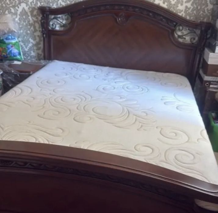 Спальний гарнитур