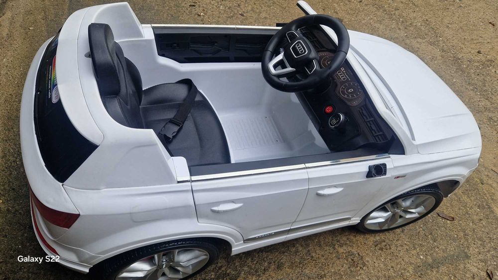 Детска кола Ауди Q7