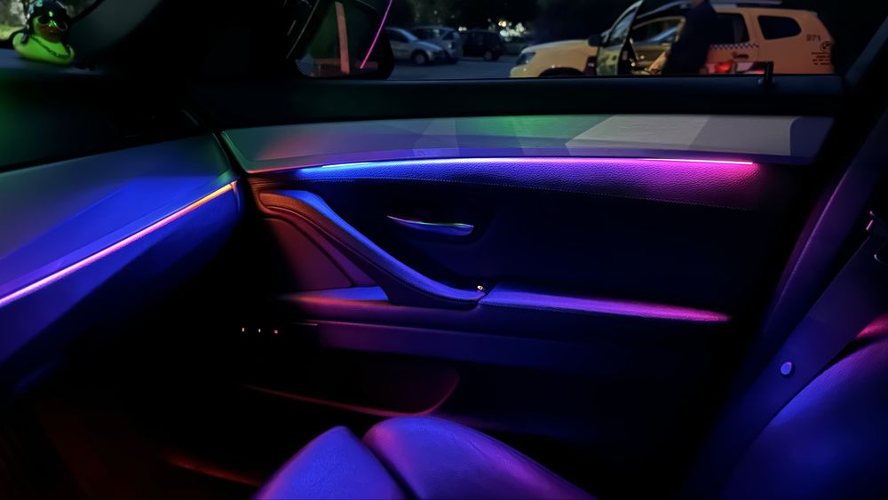 Звездно небе и амбиентно лед осветление