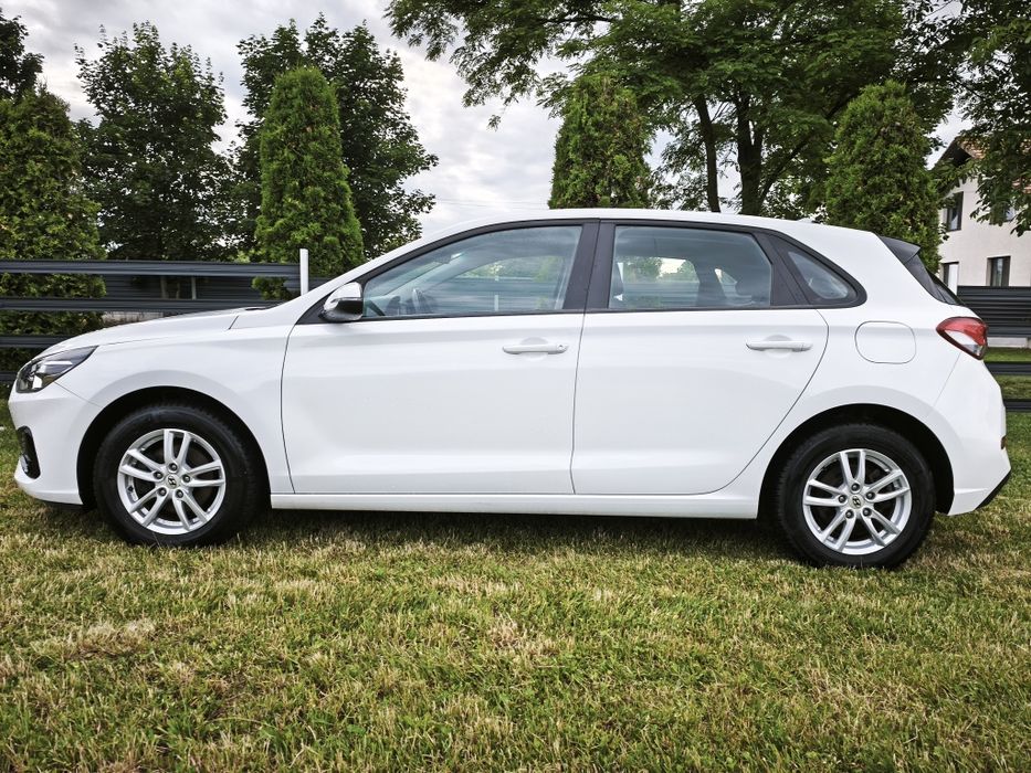 Hyundai i30 hatchback 1,4 benzina 2021 49000 km