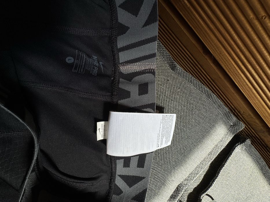 Оригинален мъжки компресионен клин Nike Pro L (Hyperwarm / Dri-Fit) Черен