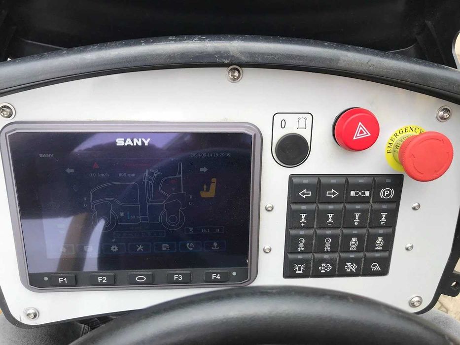 Валяк - двубандажен 3120 кг Sany STR30C-10