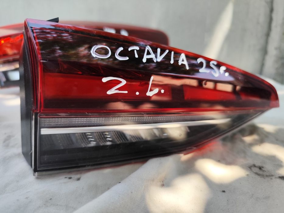 Задни Стоп светлини skoda octavia 4 2025 г