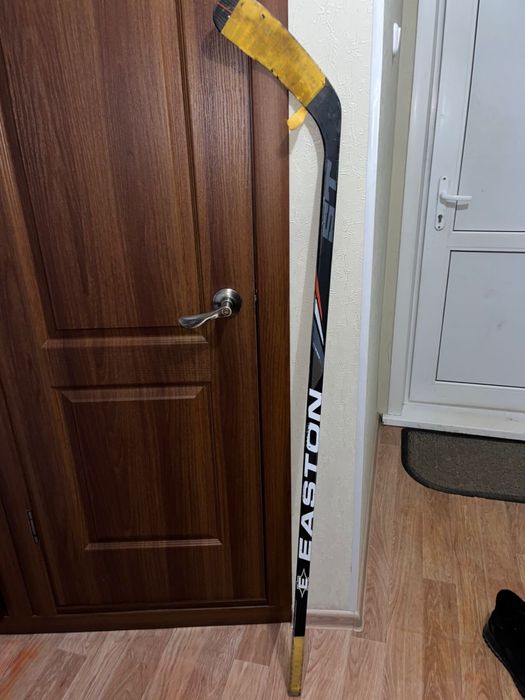 Продам клюшку Easton