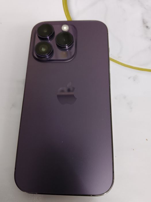 Продам Айфон 14про