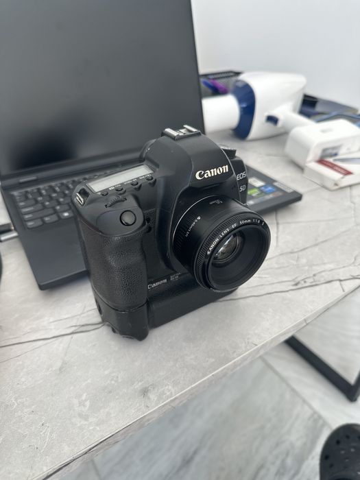 Canon 5D Mark || EOS
