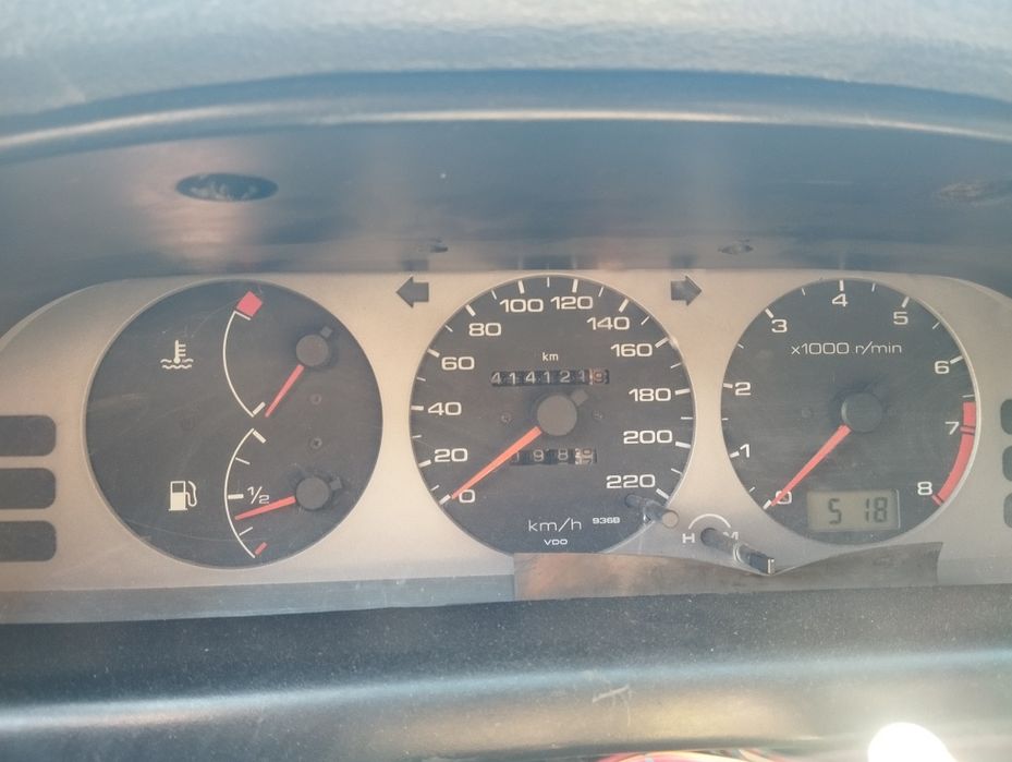 Продам машину Nissan Primera p10 1994