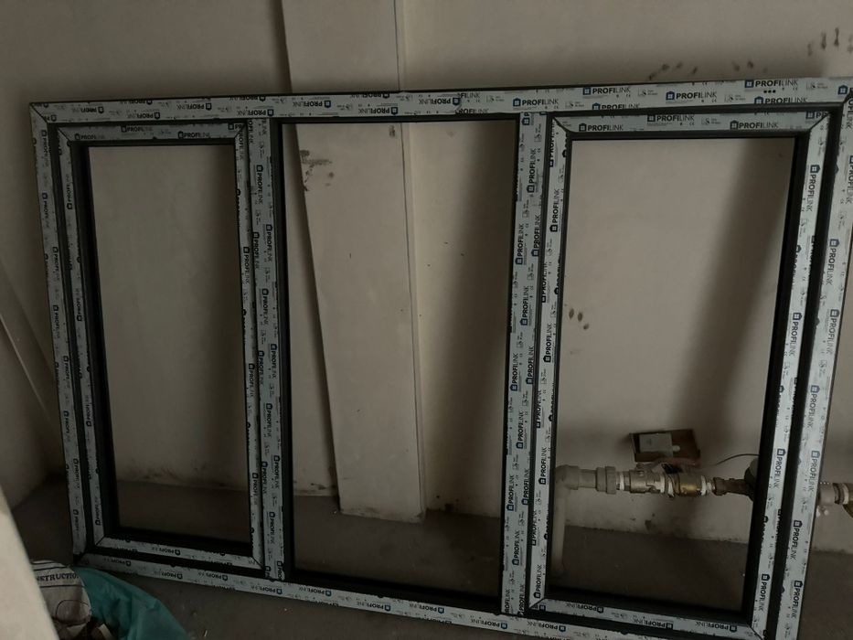 Дограма сива 210x130 със стъклопакет четири сезона