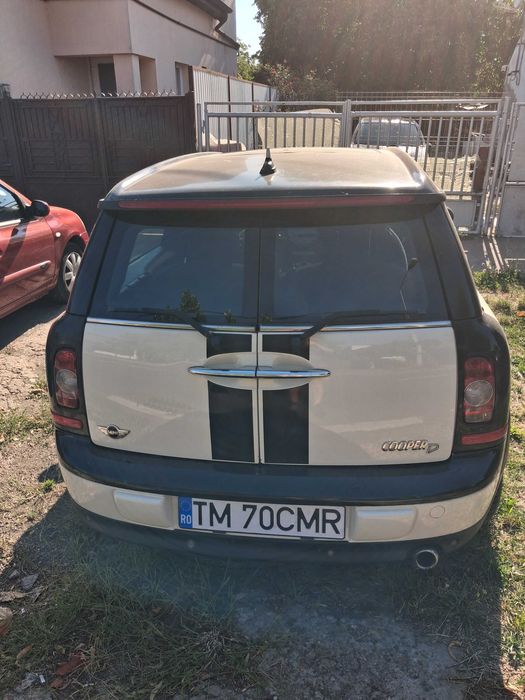 Vând MINI Cooper Clubman