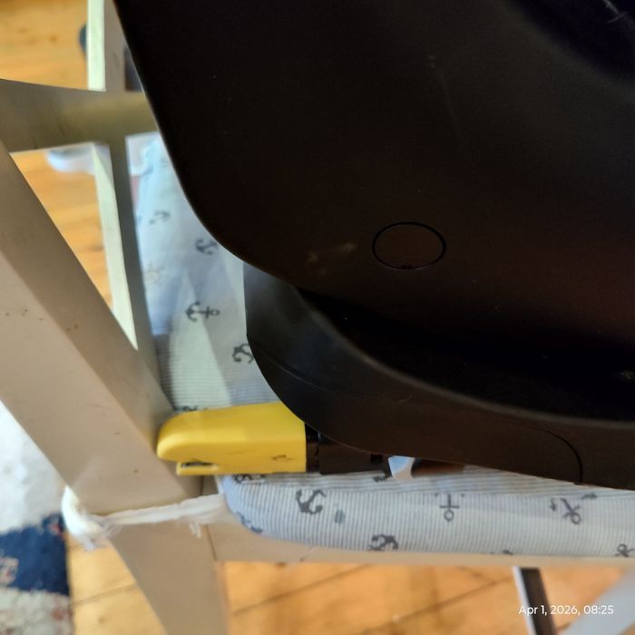 Детско столче за автомобил / кола. Maxi Cosi made in Italy.