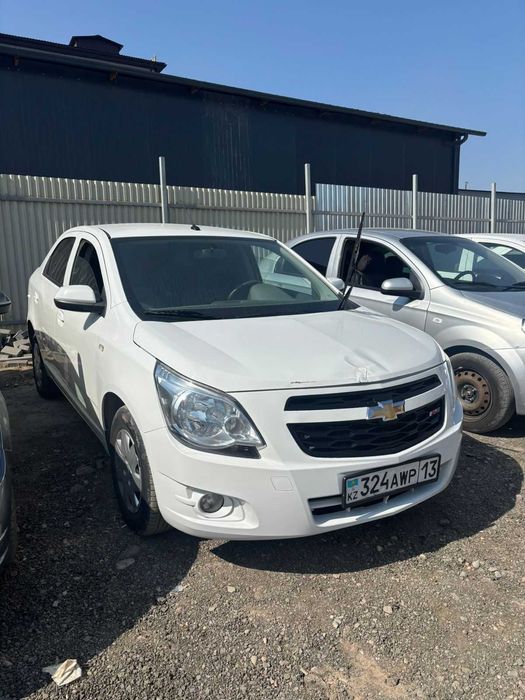 Таксиде жұмыс істеуге арналған автокөліктерді жалға алуға шақырамыз.