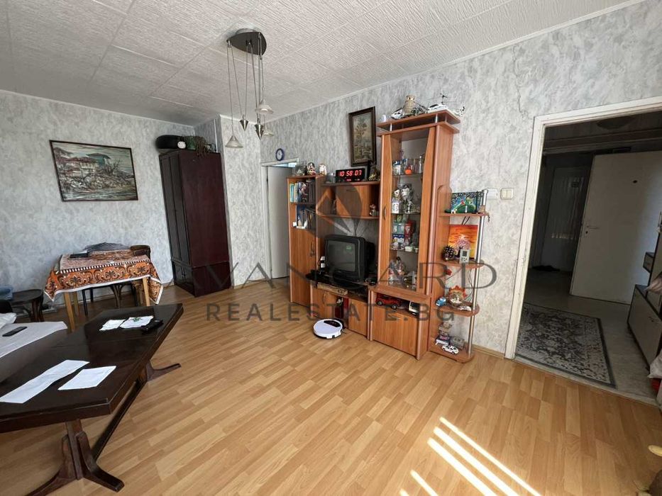 Продава се Тристаен апартамент в Пловдив, Тракия - 72 кв.м за 1903 €/кв.м - Снимка #1