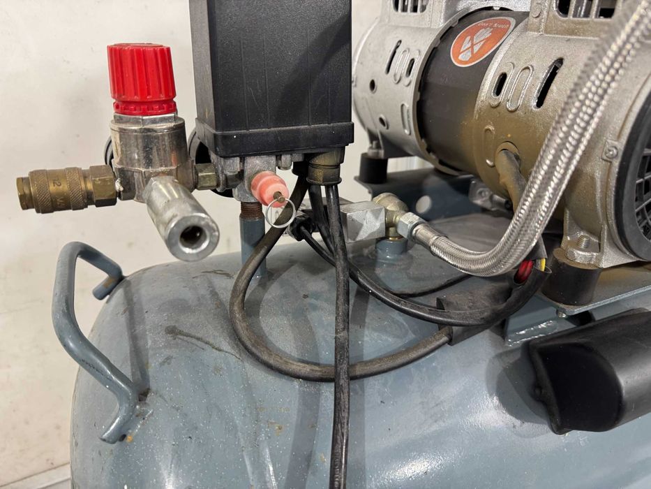 Компресор безшумен - Dkiel 80L / 4.5 HP