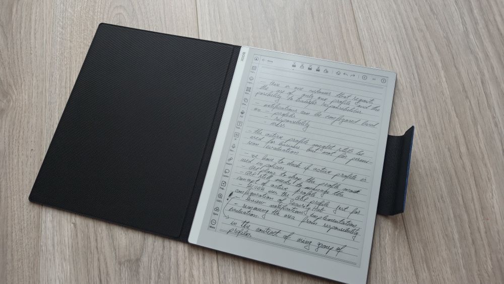 Onyx Boox Go 10.3 – ca nou + husă + stylus + 3000 cărți