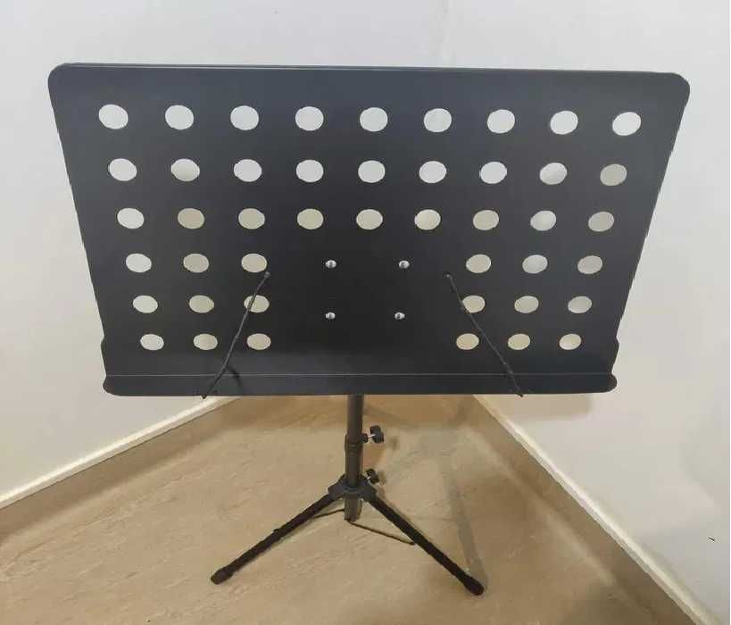 нов! стойка за ноти или стойка за лаптоп,таблет,телефон неразпечатано