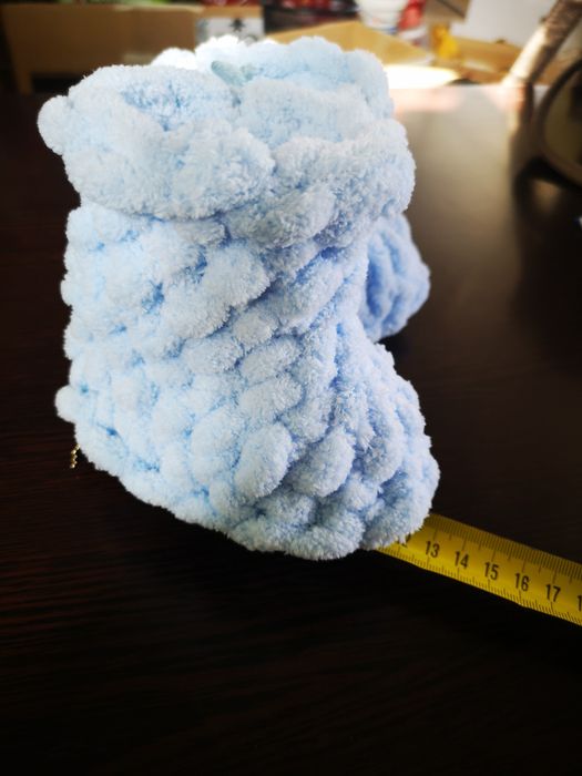 Детски пантофки плетени