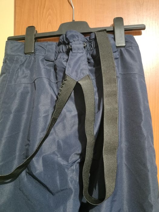 Pantaloni pentru ski