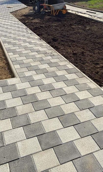 Super oferta pavaje si pavele din beton model Solzi Montaj Transport