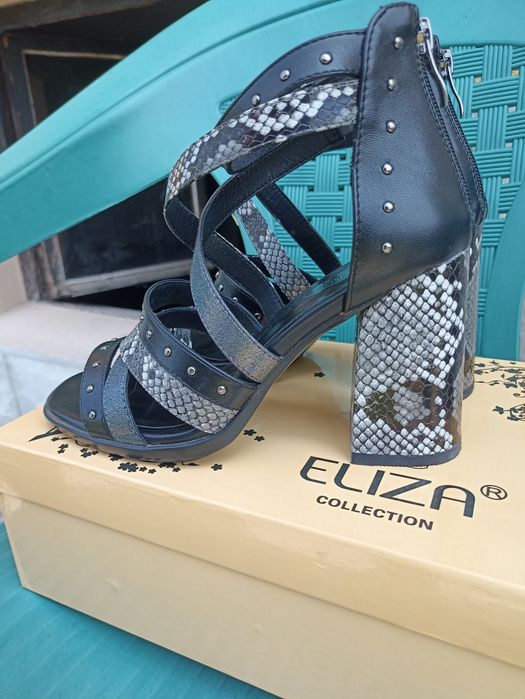 Дамски сандали на висок ток