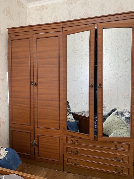 Спальный гарнитур