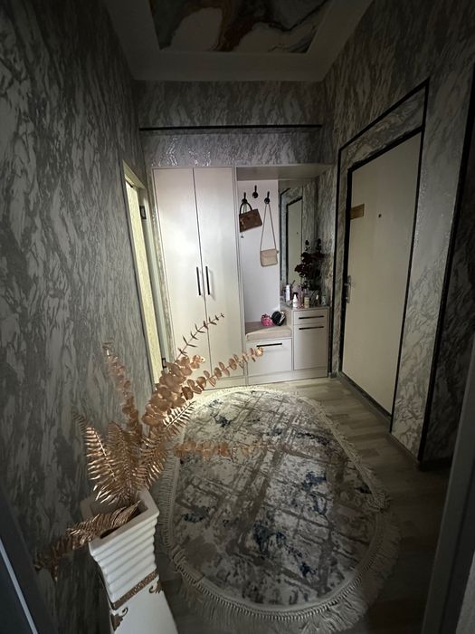 Kvartira sotiladi Pushkin bolalar bog’i ro’pparasida