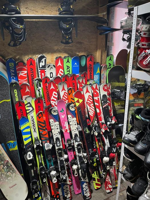 Schiuri  copii adulți  skiuri