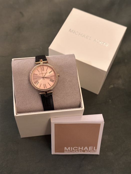 Часовник Michael Kors