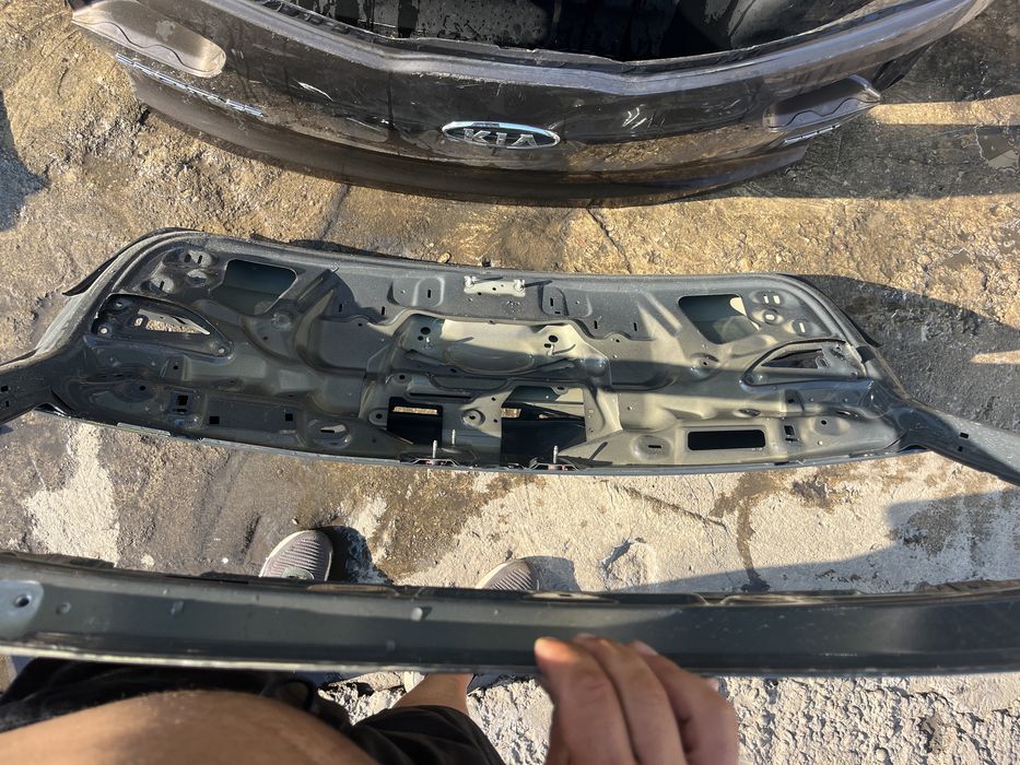 Капак,багажник Audi Q3 2022г 3бр.