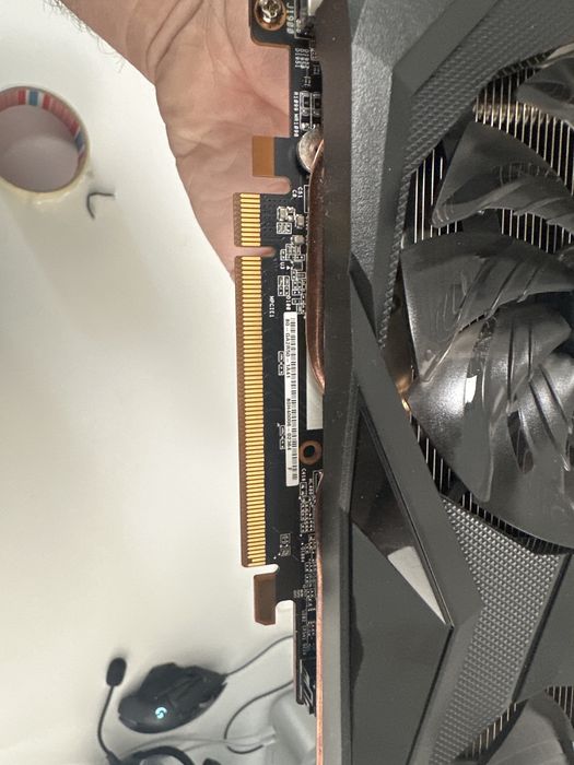 Vand Placa video AsRock Radeon RX 6600 Challenger D, 8GB GDDR6, 128-bit - GARANTIE EMAG 2 ani