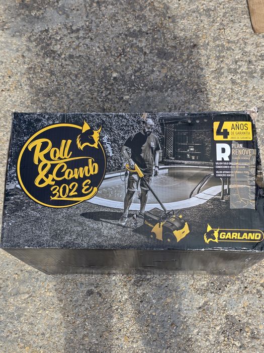 Scarificator electric pentru gazon artificial Linx Garland Roll & Comb