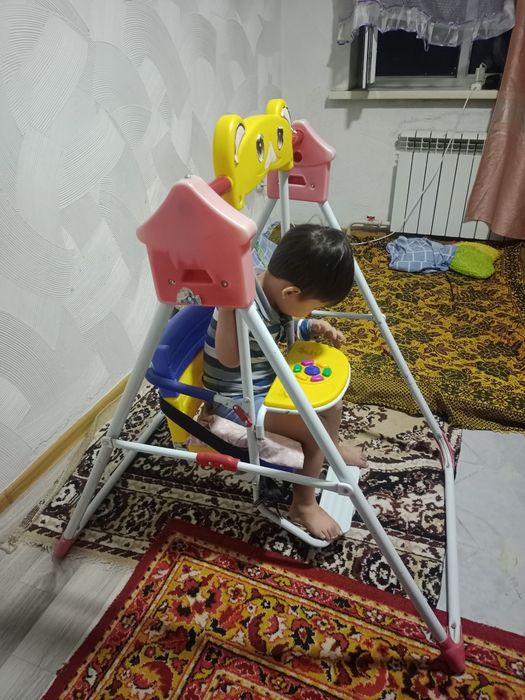Продаётся детская качелька