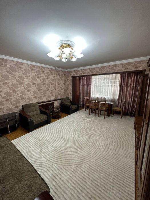 Продается свою 2х комнатную квартиру Универсам Круг Юнусабад 4