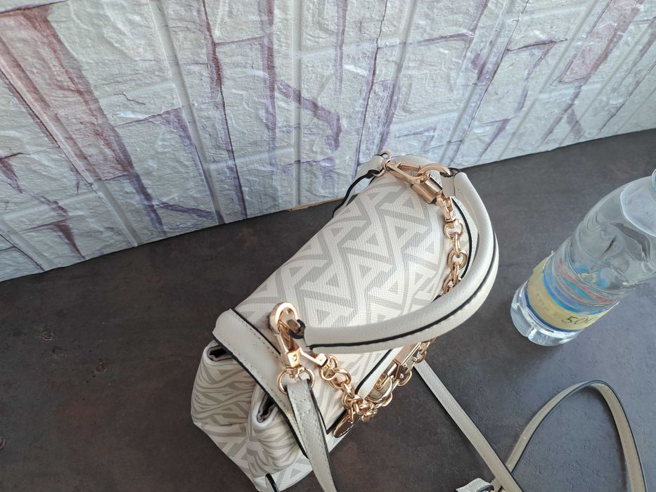 дамска чанта Aldo,малка бежова чантичка,