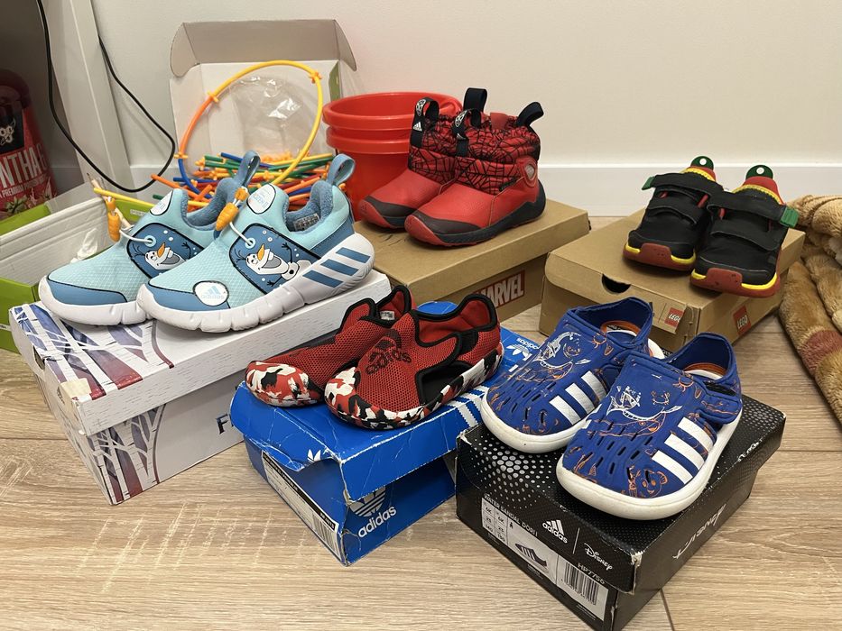 Детские сланцы Адидас