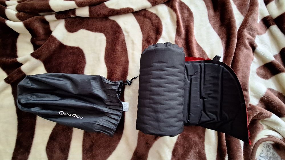 Saltea auto-gonflabilă