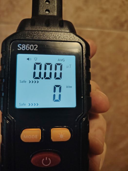 Detector unde electromagnetice EMF S8602 – Aparat măsurare radiații EMF – NOU