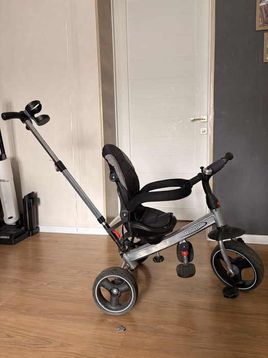 Трехколесный велосипед