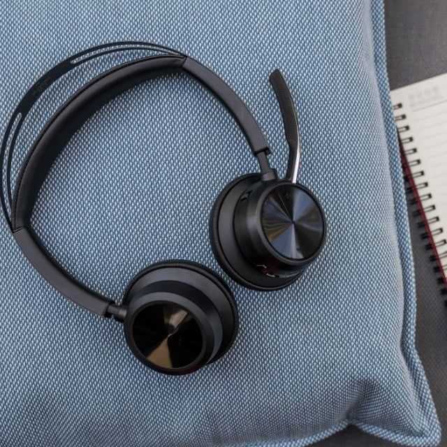 casti Poly Voyager Focus bluetooh