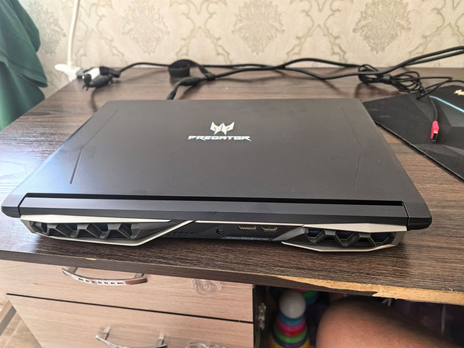 Продаётся ноутбук ACER Predator hellos 500