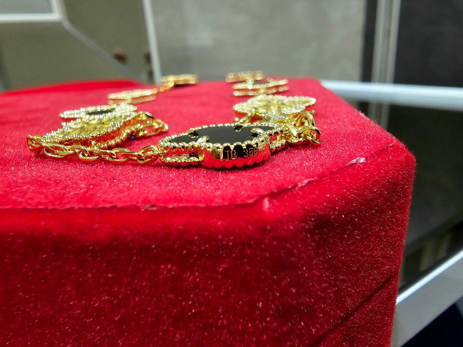 Van Cleef & Arpels VCA Gold Black Diamond 20 Alhambra Дамско Колие