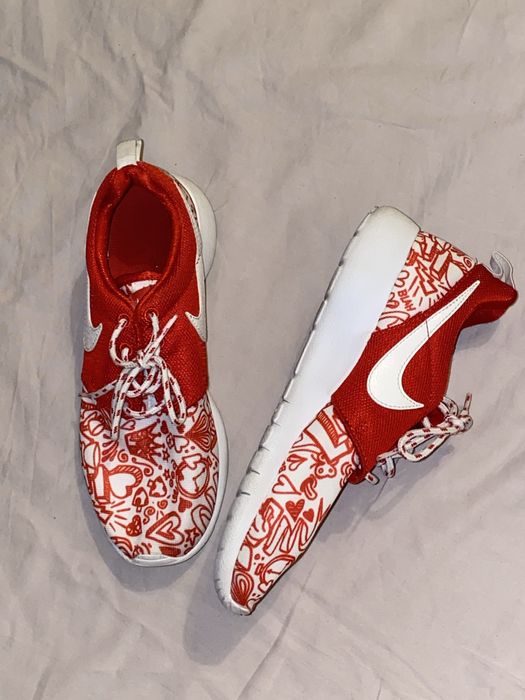 Продам кроссовки Nike