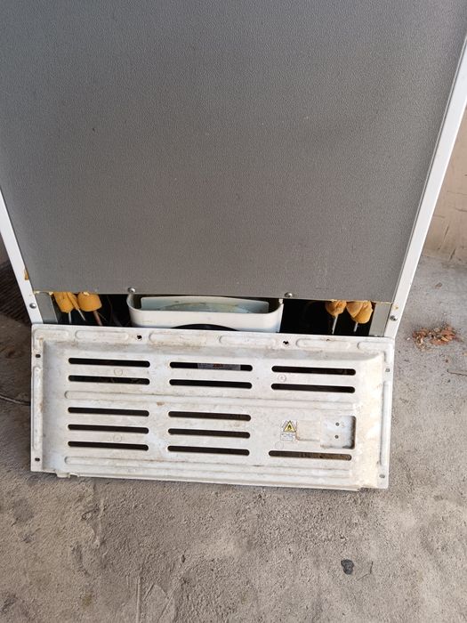 Продам холодильник артэль