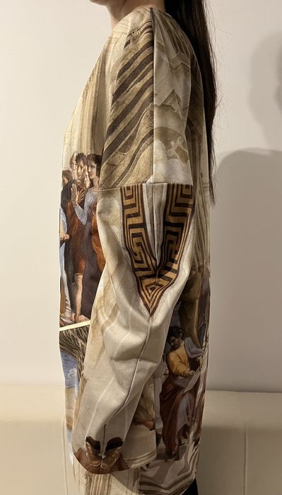 Piesa vestimentara unica, imprimeau Pictura de Rafael