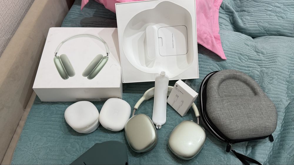 Продам air pods max