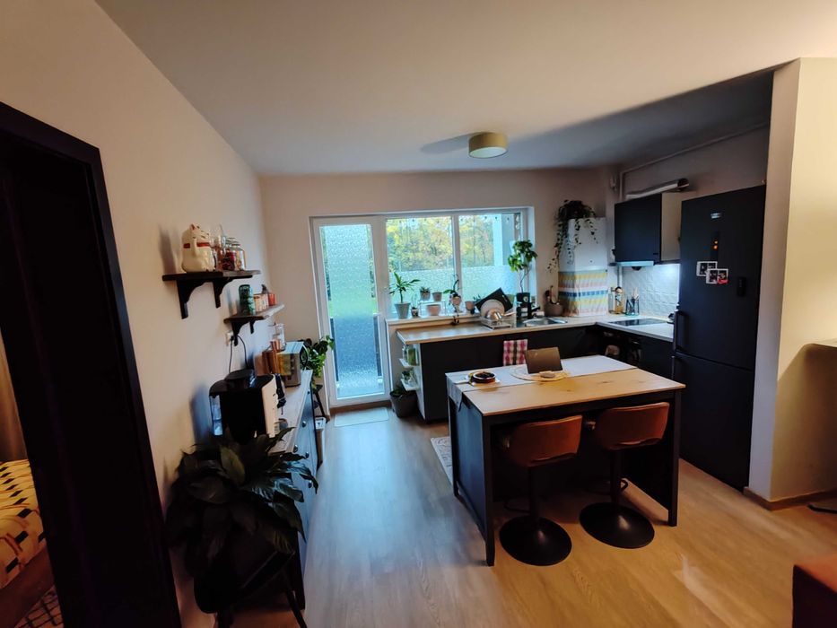 Studio luminos, complet mobilat 49 mp + balcon + parcare