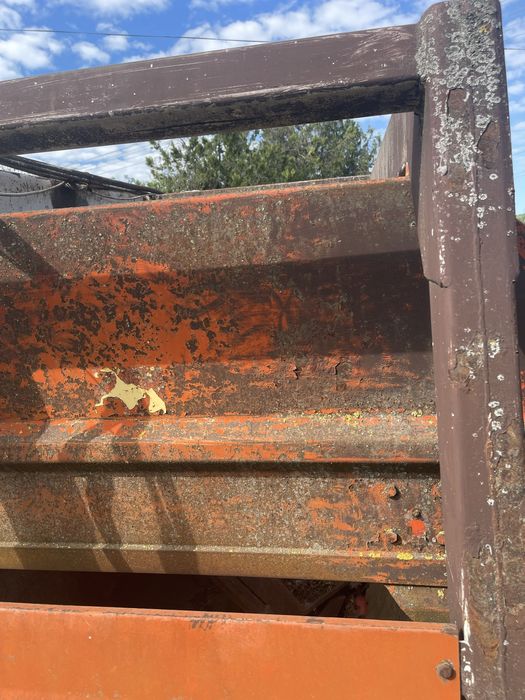 Vand ca fier vechi remorca tehnologica pregatit hrana pentru animale