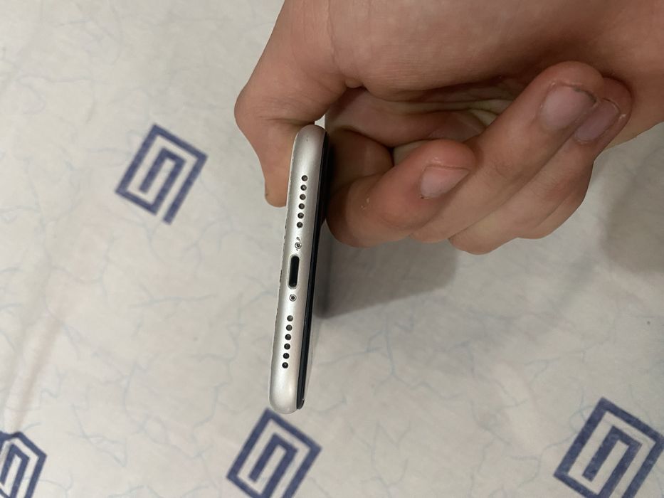 Айфон хр 64 гега