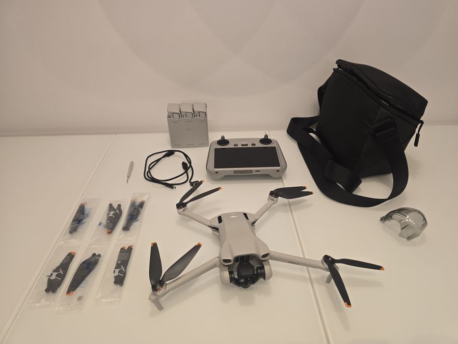 DJI Mini 3 Fly More Combo