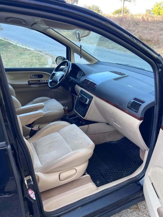 Volkswagen Sharan 2008 diesel, 4.312 € — imagine 4
