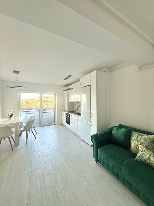 Apartament nou cu parcare si balcon, living cu bucatarie si dormitor